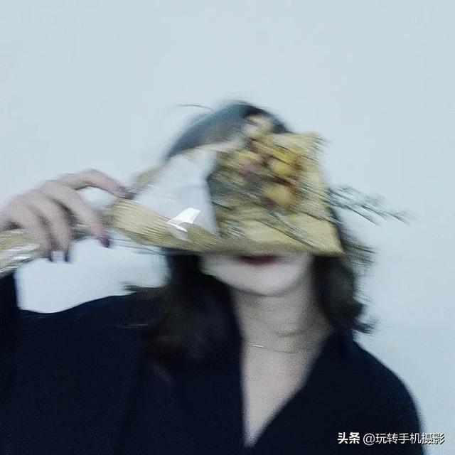 女生模糊头像微信，女生模糊头像（不露脸微信头像自拍）