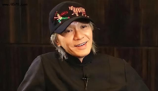 《逃学威龙》演员有周星驰,吴孟达,张敏,黄炳耀,该片是由陈嘉上执导的