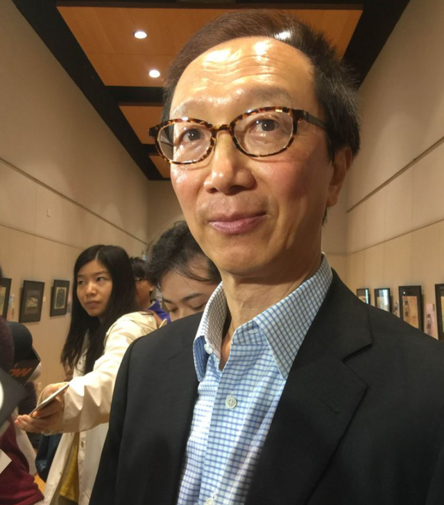 伏明霞的无性婚姻，伏明霞什么时候离的婚（伏明霞24岁嫁50岁富商）