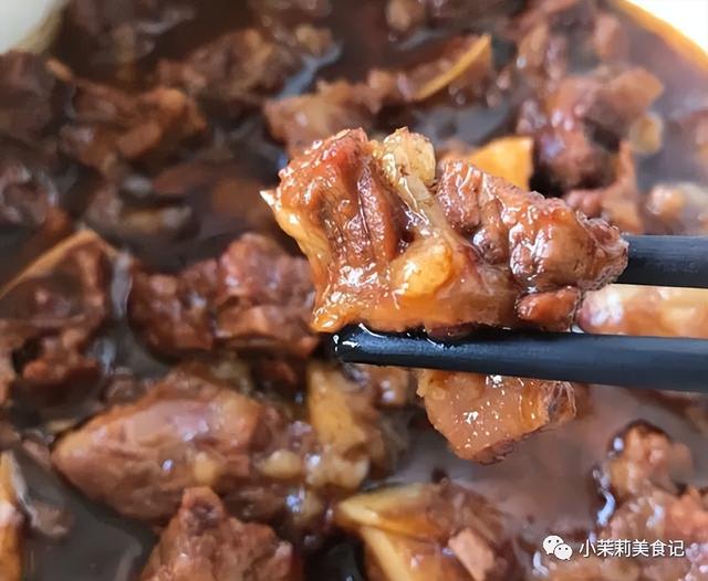 炖牛肉要焯水吗，炖牛肉一定要焯水吗（牛肉软烂又入味）