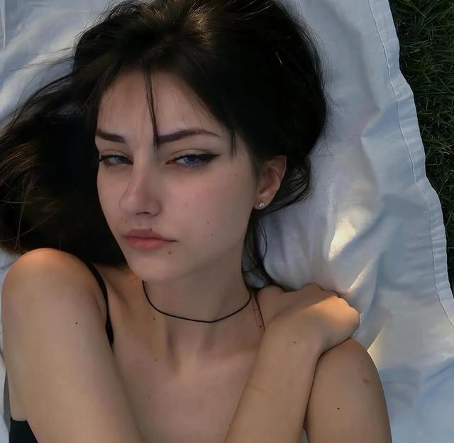 欧美真人魅力女头，微信头像，欧美真人魅力女头（欧美辣妹头像）