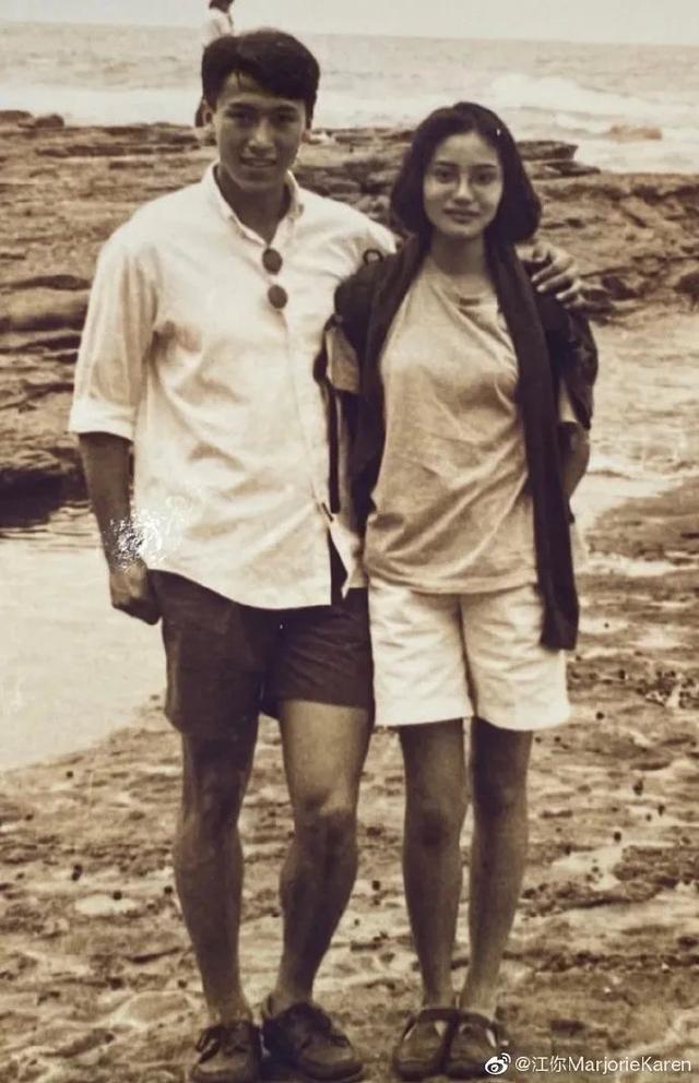 54岁tvb小生近况，54岁TVB肌肉男神晒父子合照