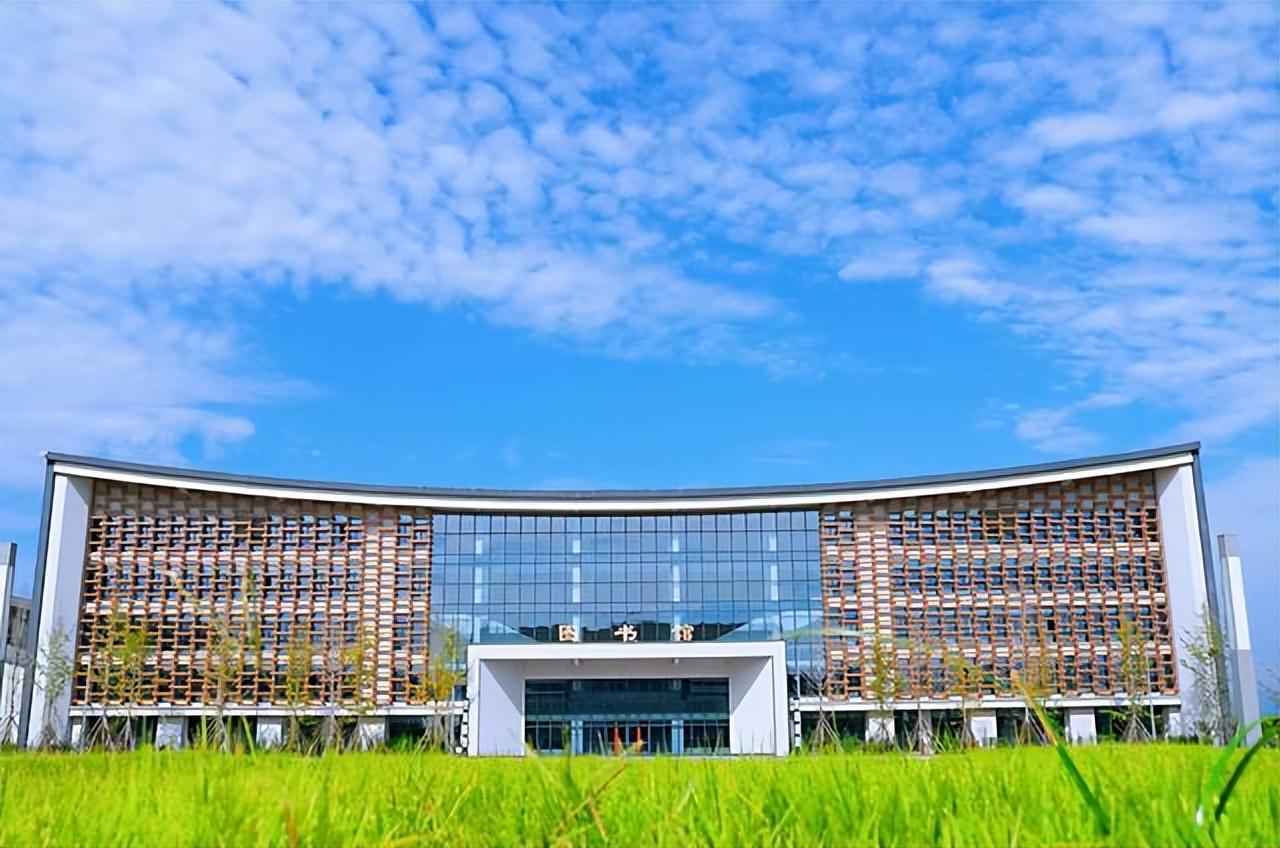 泰山科技学院学费，山东科技大学泰山科技学院学费（山东一高校招生计划1782人）