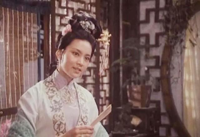 杜十娘跳江后被谁救，杜十娘死前怒扔百宝箱