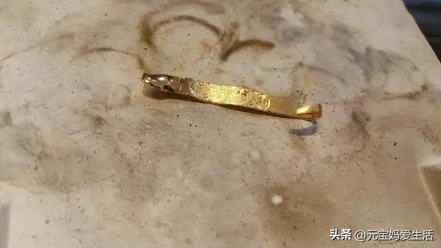 金的熔点是多少度，金子的熔点多少度（生前戴的金银首饰该如何处理）