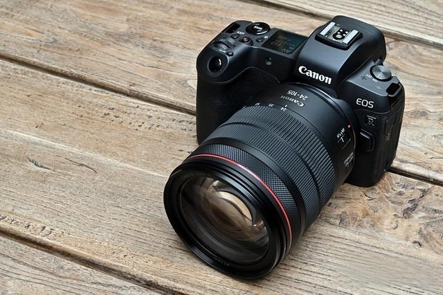 入门级的微单相机哪个好，佳能全画幅微单应该如何选择