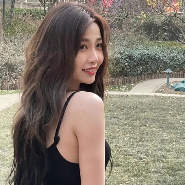 很小众却很惊艳的头像，ins惊艳小众女生头像 山高自有可行路水深自有渡船人。微信（正如我不能做你的梦）