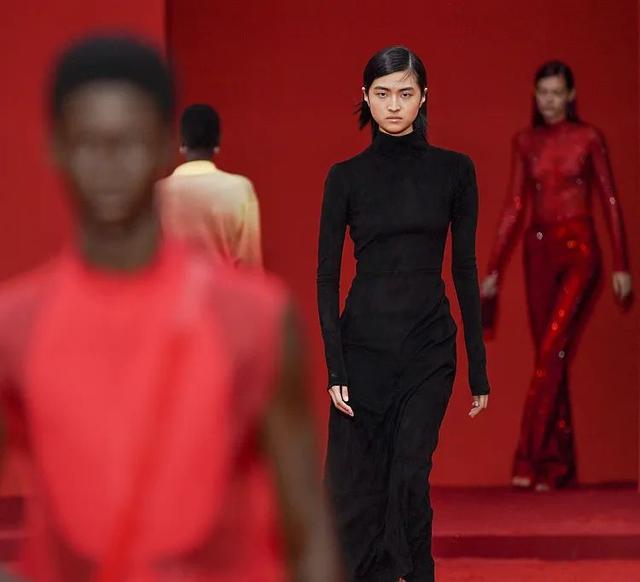 element是什么牌子，ELEMENT是啥牌子的电视（95岁的FERRAGAMO）