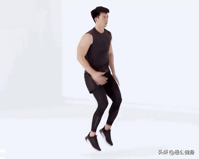 原地快速高抬腿动作方法，高抬腿的正确动作能锻炼哪里的肌肉