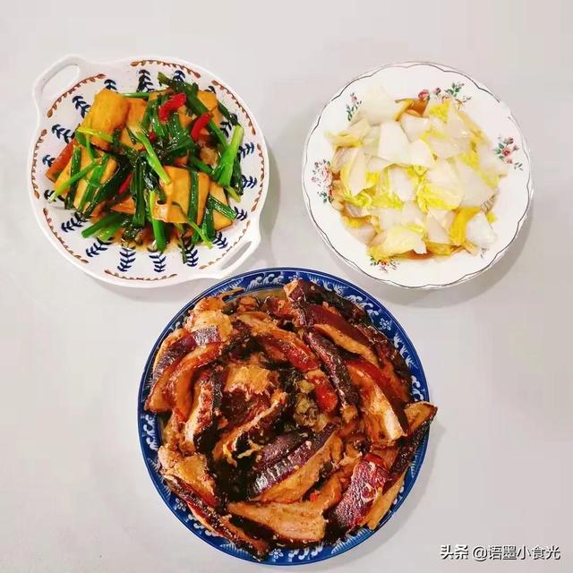 油菜炒大虾怎么做好吃，油炸大虾怎么炒好吃（我家的六天晚餐）