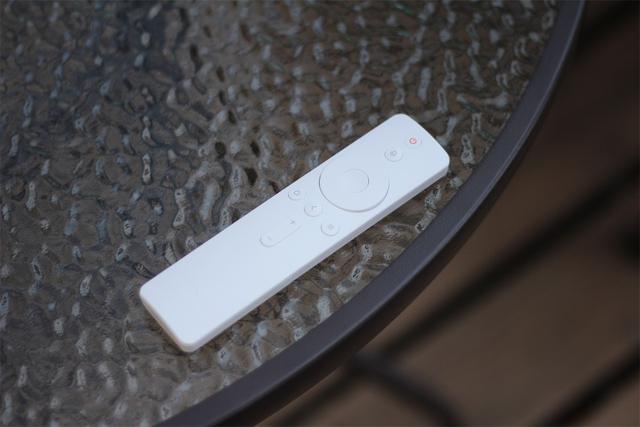 小米投影仪mini，装进背包里的移动影院
