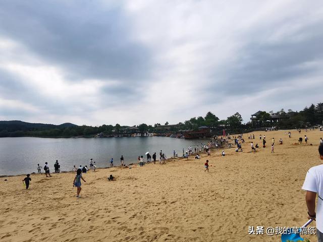 十一假期出游可畅玩银杏湖乐园，湖光山色风景迷人