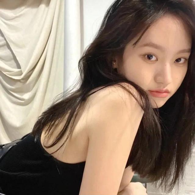 纯欲风头像第三弹只能爱我别无选择微信，纯欲风头像第三弹只能爱我别无选择（​希望你活得尽兴）