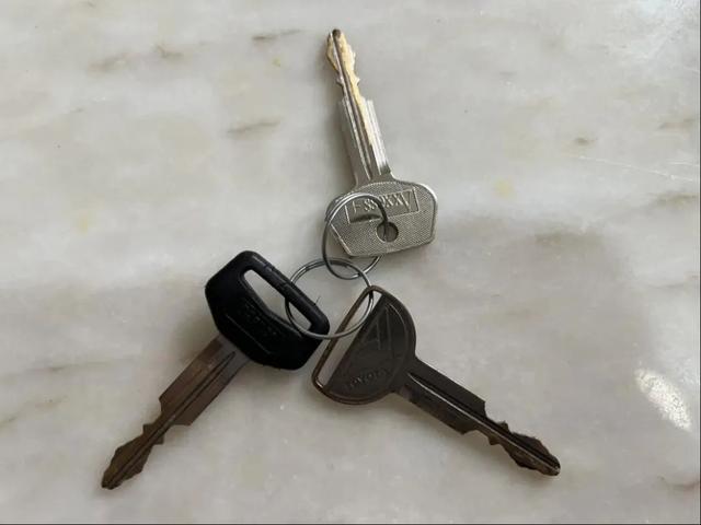 花冠和卡罗拉的区别，花冠和卡罗拉的区别卡罗拉的耗油量（1987年产美规丰田花冠分享）