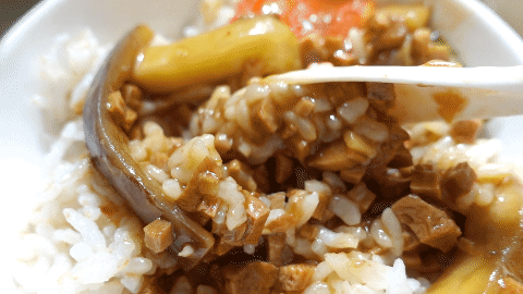 素肉怎么炒，炒肉片的做法（5块钱吃撑全家人）