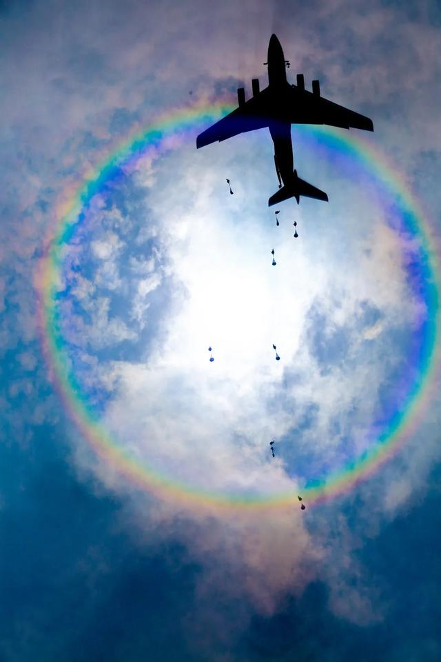 中国人民解放军空军，中国人民解放军空军成立时间（人民空军，生日快乐）