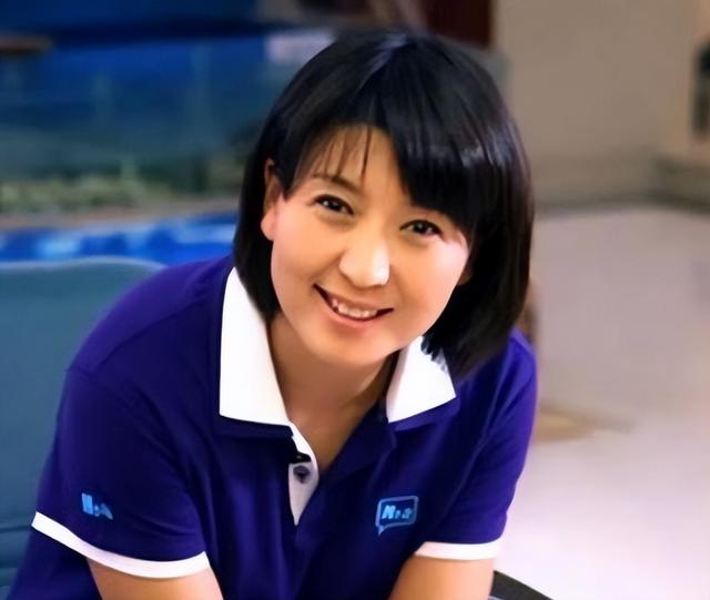 “二人转女王”闫学晶：两段婚姻三个孩子，两任丈夫都是二婚
