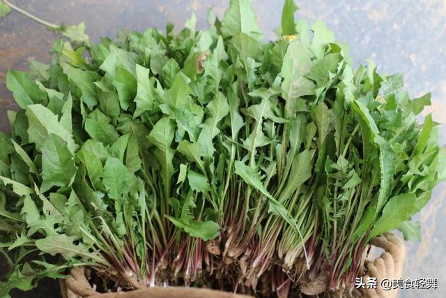 天然胡萝卜的功效与作用及食用方法，胡萝卜的功效和食疗方法有哪些