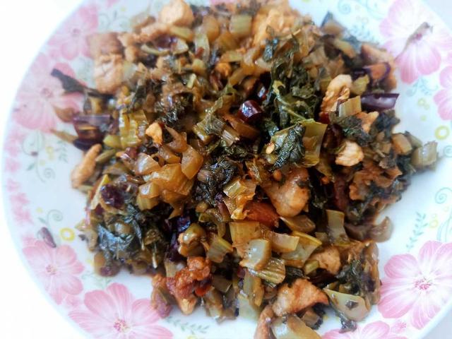 老公生日发朋友圈的句子，老公生日发朋友圈的句子有哪些（老公过生日我做了三道菜一起吃）