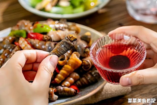 芥末鱿鱼的做法，芥末拌的烤鱿鱼怎么做（烫5秒就上桌，鲜嫩弹牙）