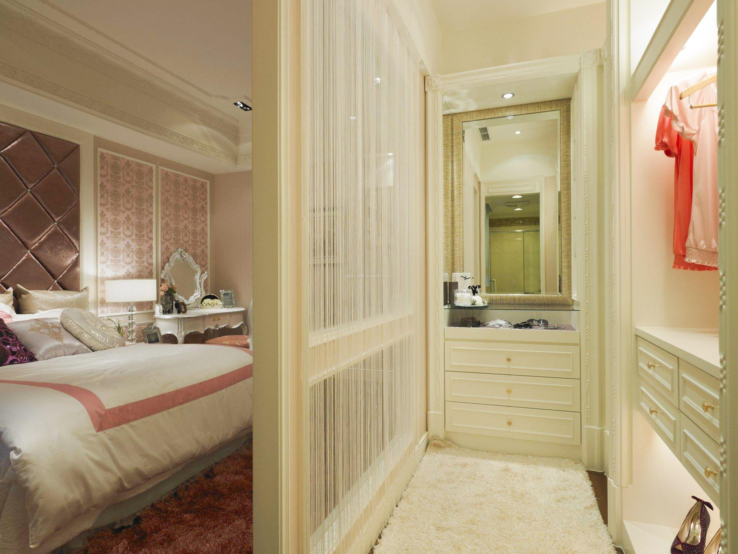 衣帽间不是唯一选择我从来不赞成把卫生间改成衣帽间,身边也有不少人