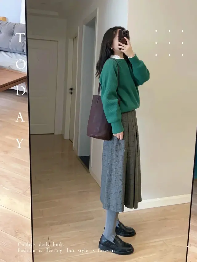 绿色配什么色最佳图片，绿色最佳颜色搭配图（绿棕撞色真的复古又高级）