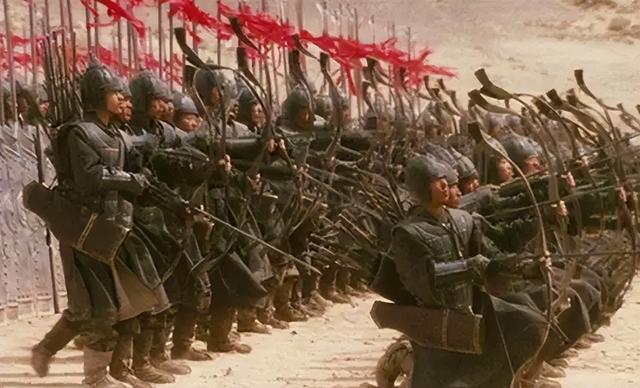 鸿门宴讲了一个什么故事，鸿门宴的故事主要讲了什么（项羽当时占尽优势）