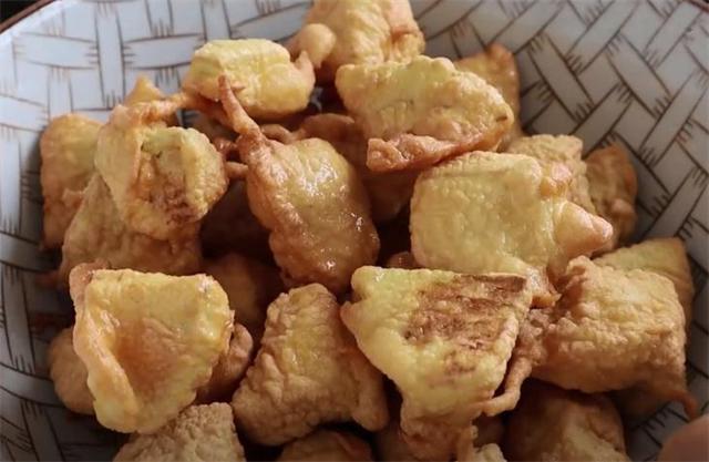 炸茄子怎么做酥脆好吃，怎样做美味的香炸茄子（茄子外酥里软又入味）