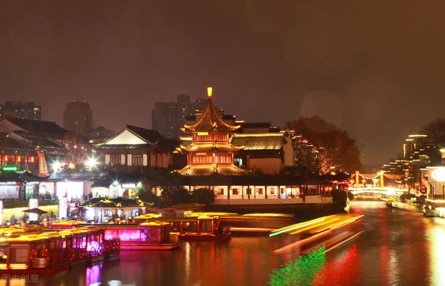 南京晚上哪里好玩的景点，上海旅游景点哪里好玩（共赴2022南京中秋佳节）
