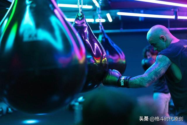 拳击训练方法和技巧，拳击训练方法和技巧视频（浅谈泰拳、踢拳、散打初学者训练优先级）