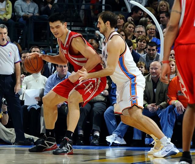 篮板是什么意思，抢到篮板是什么意思（NBA究竟有哪些战术体系）