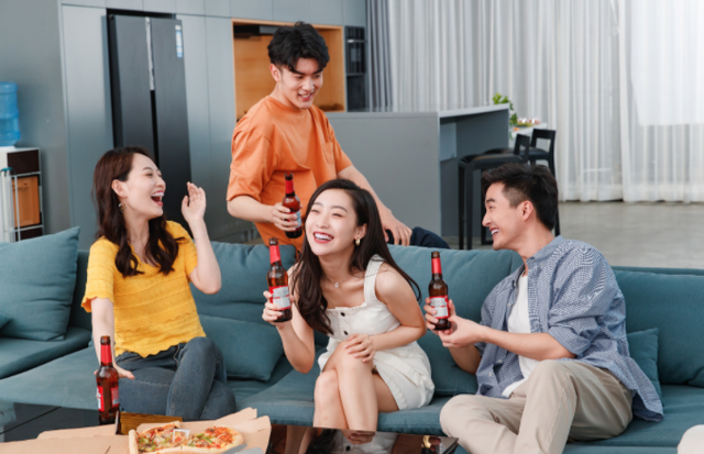怎么称呼男朋友，如何称呼自己的男朋友高情商（有些称呼会给男人带来惊喜）