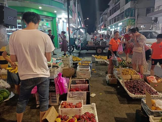 浙江金华有哪些地方有夜市，金华市区夜市有几个（金华金义新区孝顺镇朝晖路上的夜市）