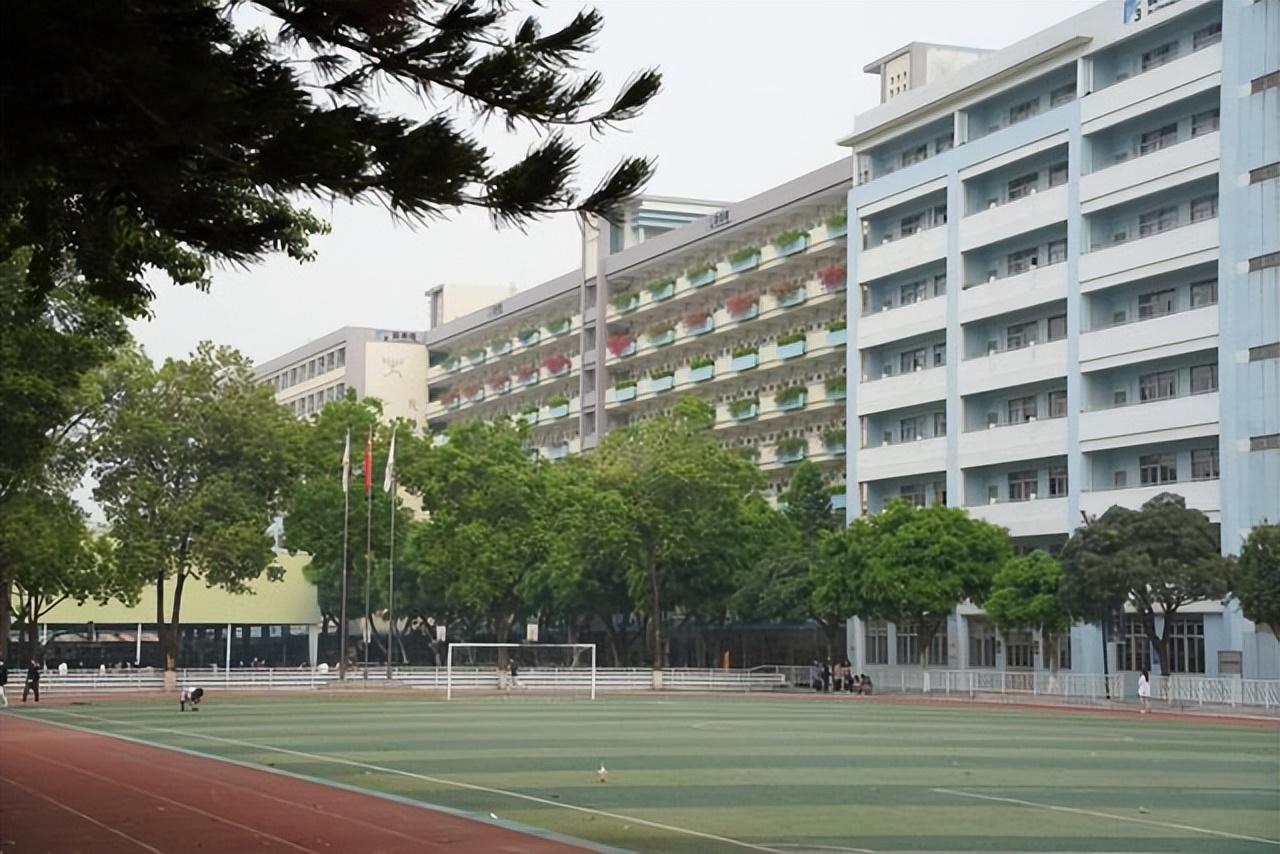 广州纺织学院（广东省中职学校哪些不错）