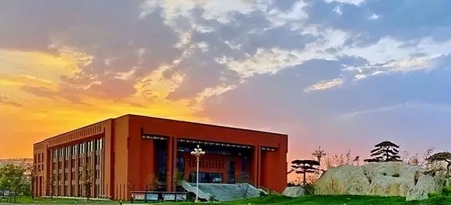 成都信息工程大学排名，成都信息工程大学是不是双一流大学（优势学科不相同）