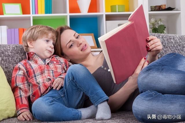 在微信上怎样与人沟通找话题，怎么和别人沟通聊天找话题（试试这十二种技巧）