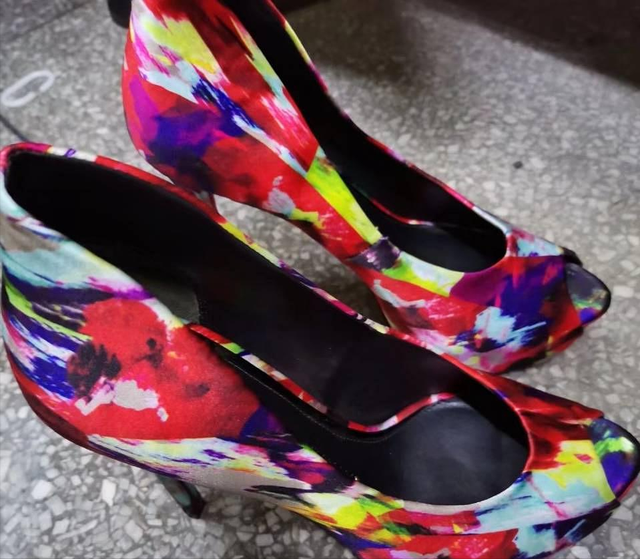 送女生礼物送什么好学生，给男生送礼物送什么好（却辣到了网友们的眼睛）