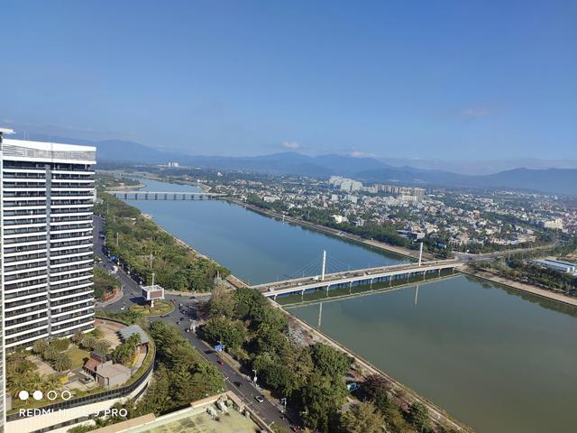 三亚海景房多少钱一平，三亚海景房房价多少钱一平米（海南陵水房价2022年全国县级排行榜第一）