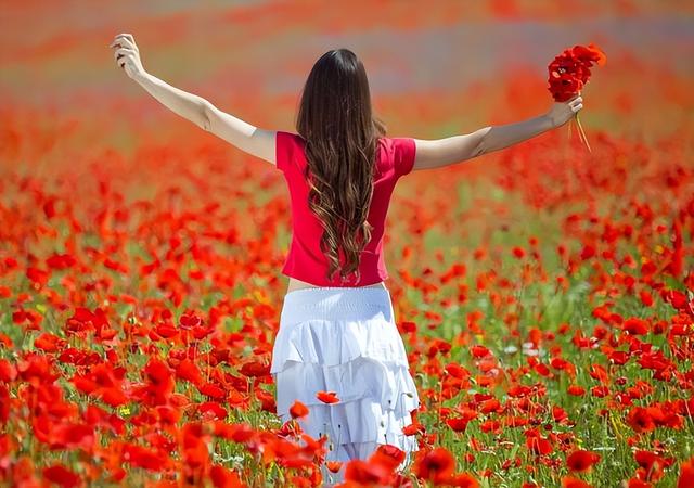 做个精致女人经典语录，做个精致的女人语录（做个精致自律的女人）