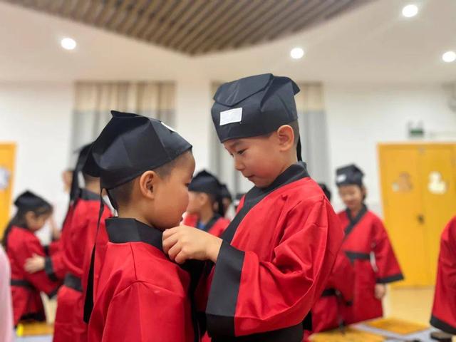 开笔礼祝愿孩子的话，开笔礼家长寄语（诺亚舟森林幼儿园大班开笔礼）