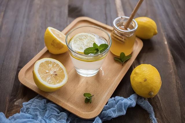 喝什么对皮肤好，喝什么对皮肤好还可以祛痘（注意多吃“补水3蔬+3茶”）