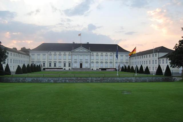 德国为什么叫德意志，德国跟德意志啥关系（带你详细了解德国简史）