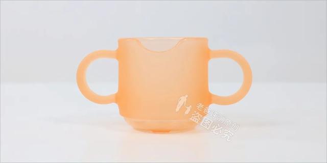 6个月宝宝奶量，6个月的宝宝奶量多少（真不建议一个奶瓶用到大）