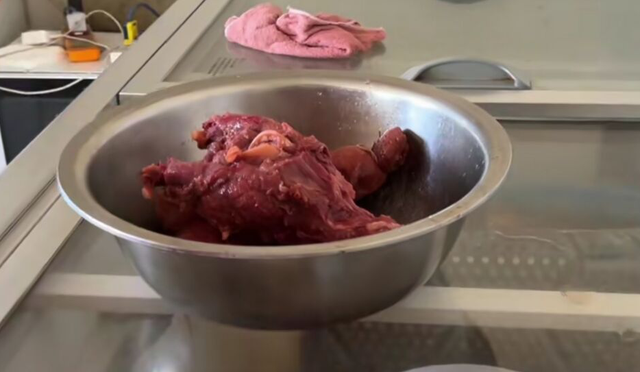 马肉怎么吃，马肉怎么吃好吃请你告诉一声（河北国道边的驴马肉自助）