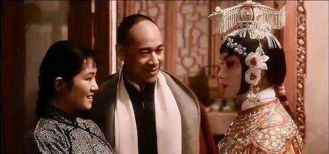 霸王别姬讲的什么故事，霸王别姬的故事简介（年轻时谁不是程蝶衣）