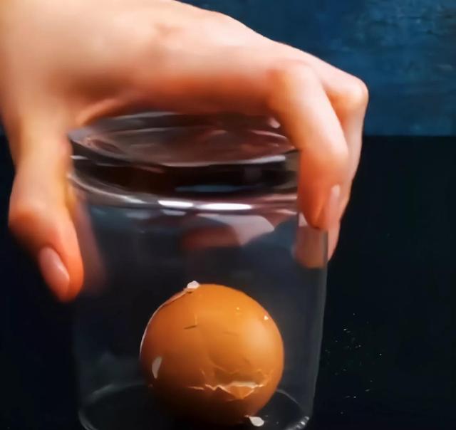 如何熨烫衣服，烫衣服的技巧（分享20个生活小妙招）