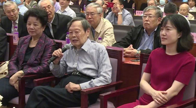 达令是什么意思，达令是什么意思含义（好友曝杨振宁再婚后得过三场重病）