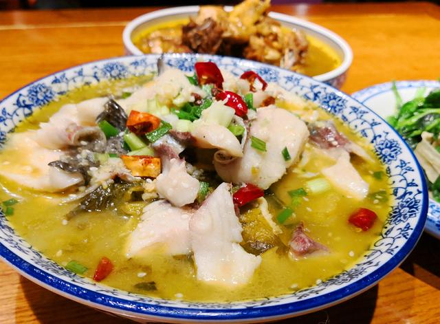 冻肉怎么做酸菜白肉，冻肉怎么做酸菜白肉好吃（传承了3000年的老坛酸菜）