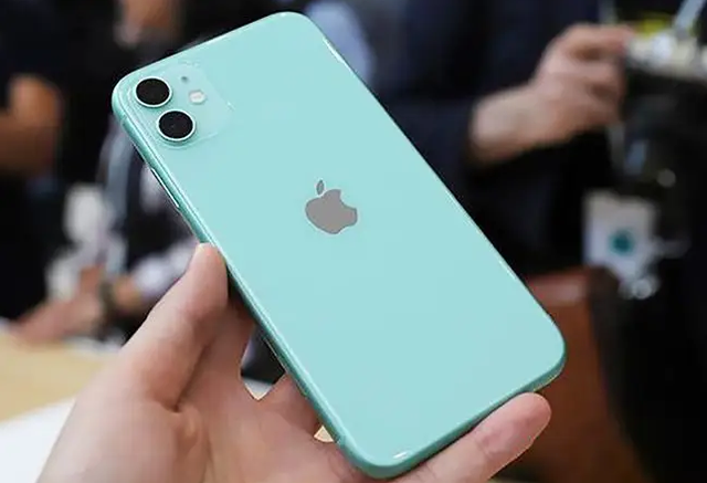 苹果11处理器，苹果11尺寸长宽多少厘米（三年前的iphone11）