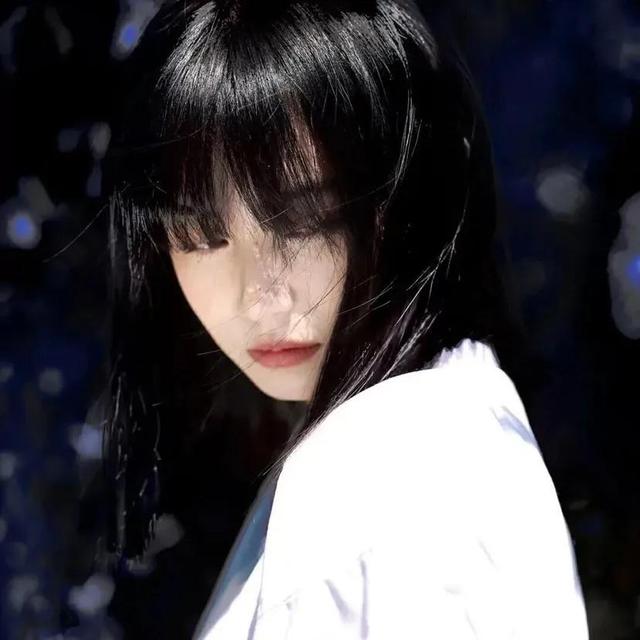 /姊非姊/，微信头像，/姊非姊/（“拽姐，你的头像该换了”）